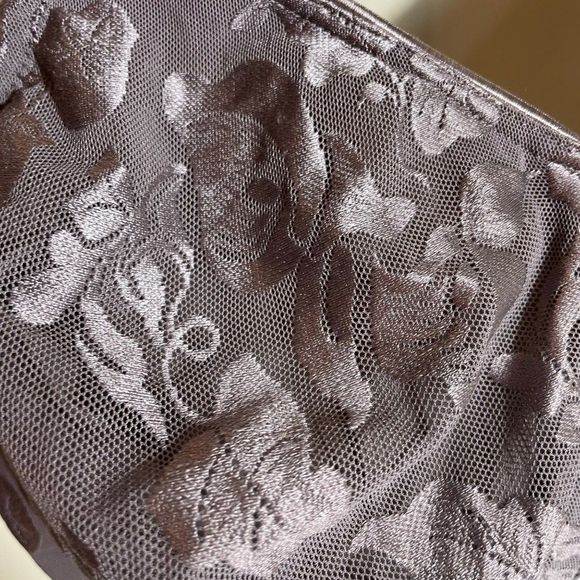 Wacoal Greige Awareness Seamless Underwire Bra 85567 for Comfort and Support 42D - Picture 3 of 9